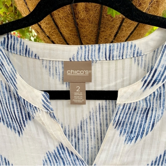 Chicos Womens 3/4 Sleeve Top with Blue and White Chevron Design - Picture 4 of 7